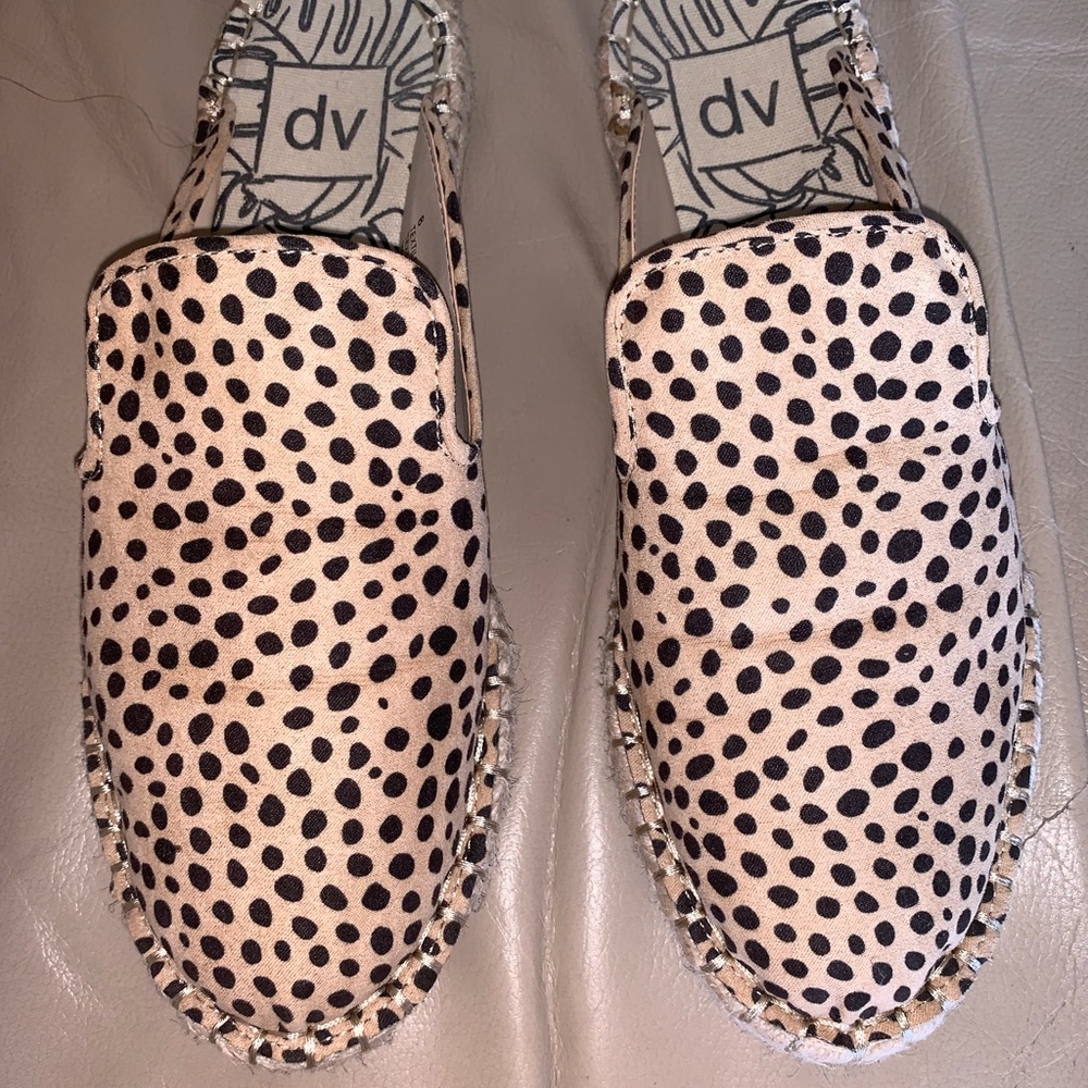Super cute slip on💫💫💫💫